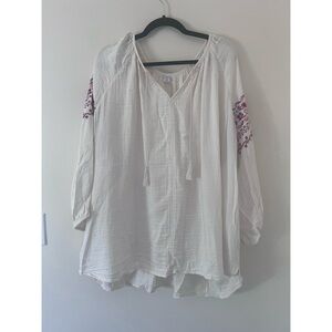 Old navy white peasant blouse